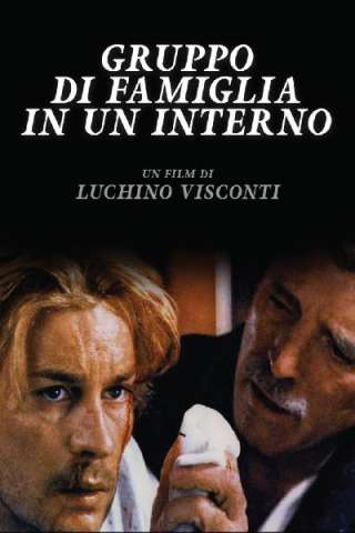 Gruppo di famiglia in un interno